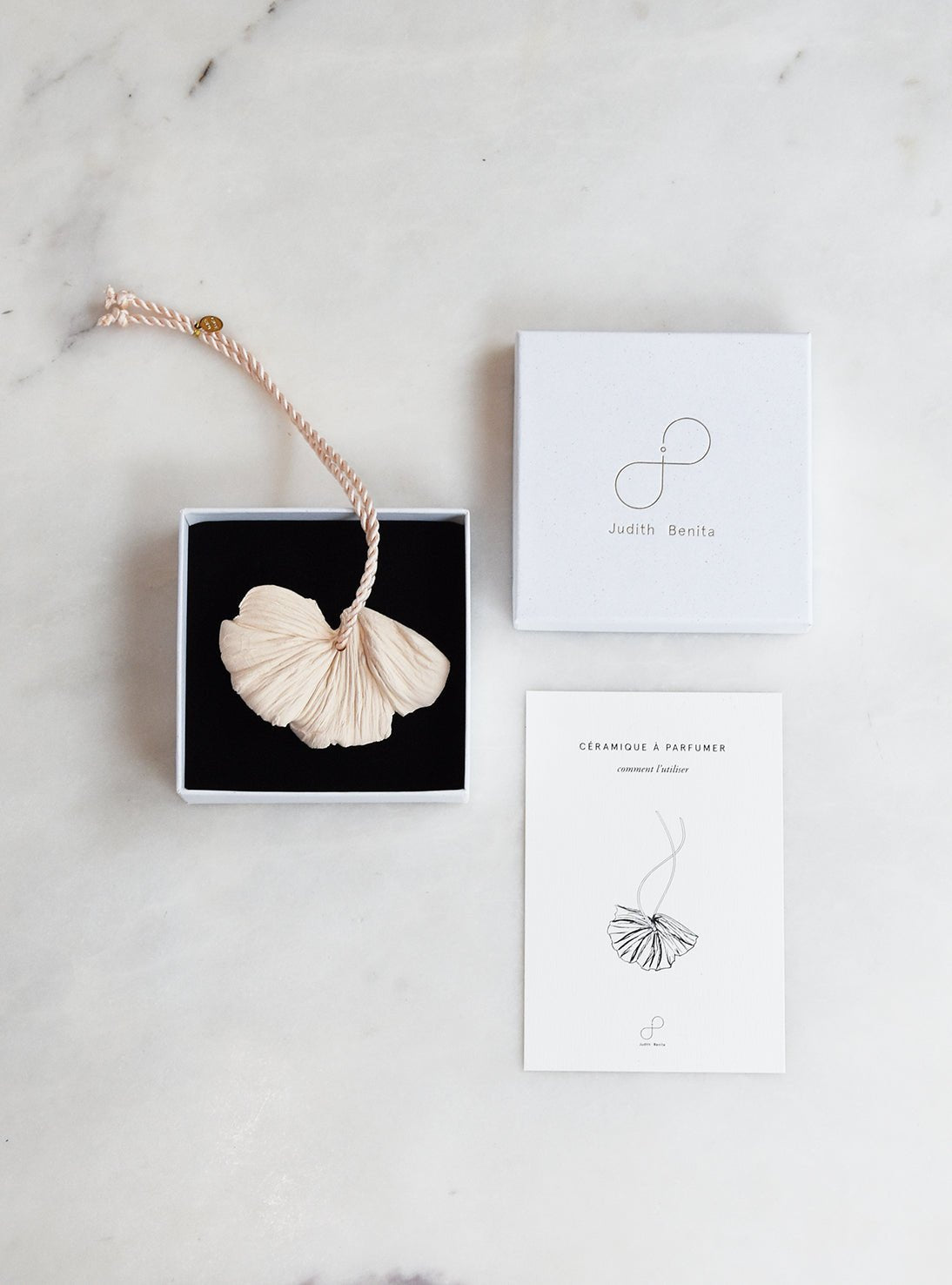 Céramique à parfumer - Boutique We Are ParisJudith Benita