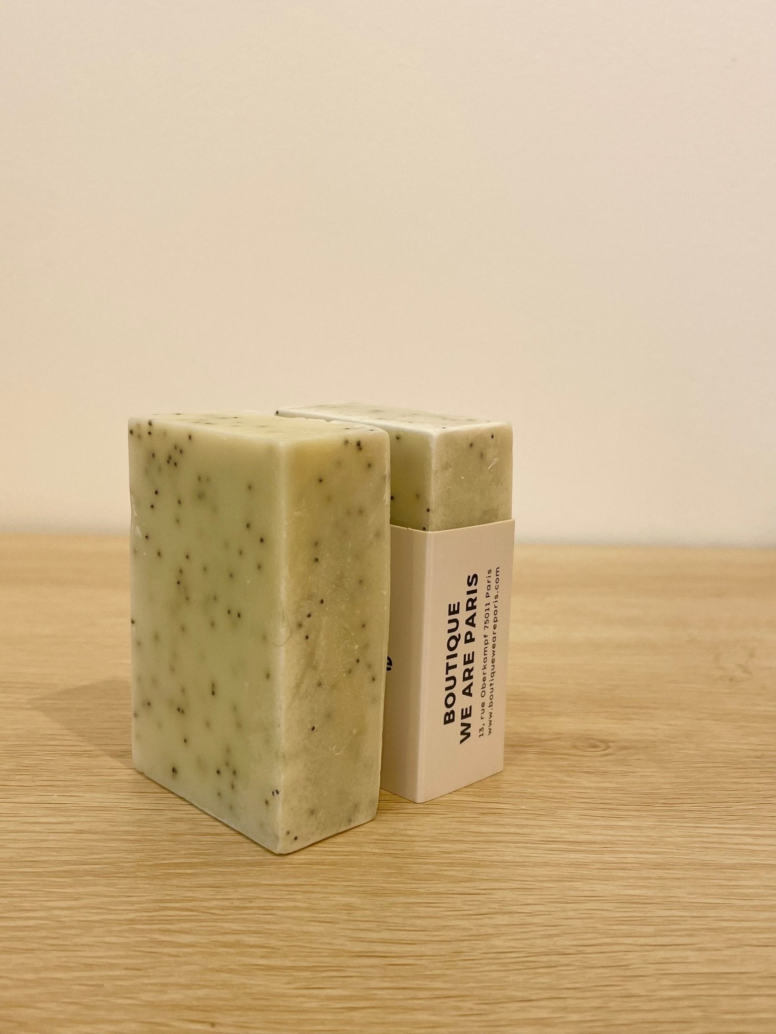 L'aromatique, savon surgras exfoliant au pin - Boutique We Are ParisBoutique We Are Paris