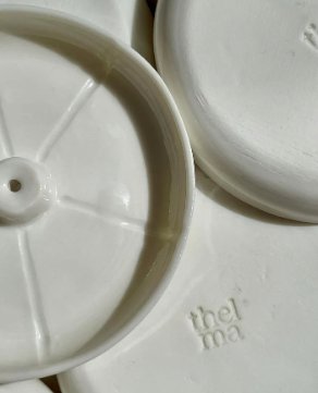 Porte - encens en céramique fait - main - Boutique We Are ParisThelma Paris