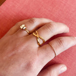 Bague martelée en acier inoxydable doré Juno - Boutique We Are ParisLes Cléias Acier Inoxydable
