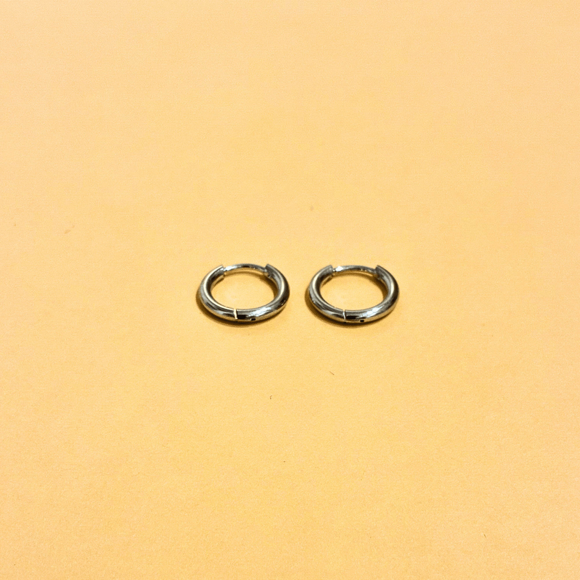 Boucles d’oreilles Cercle Argenté - 4 tailles disponibles - Boutique We Are ParisLes Cléias Acier Inoxydable