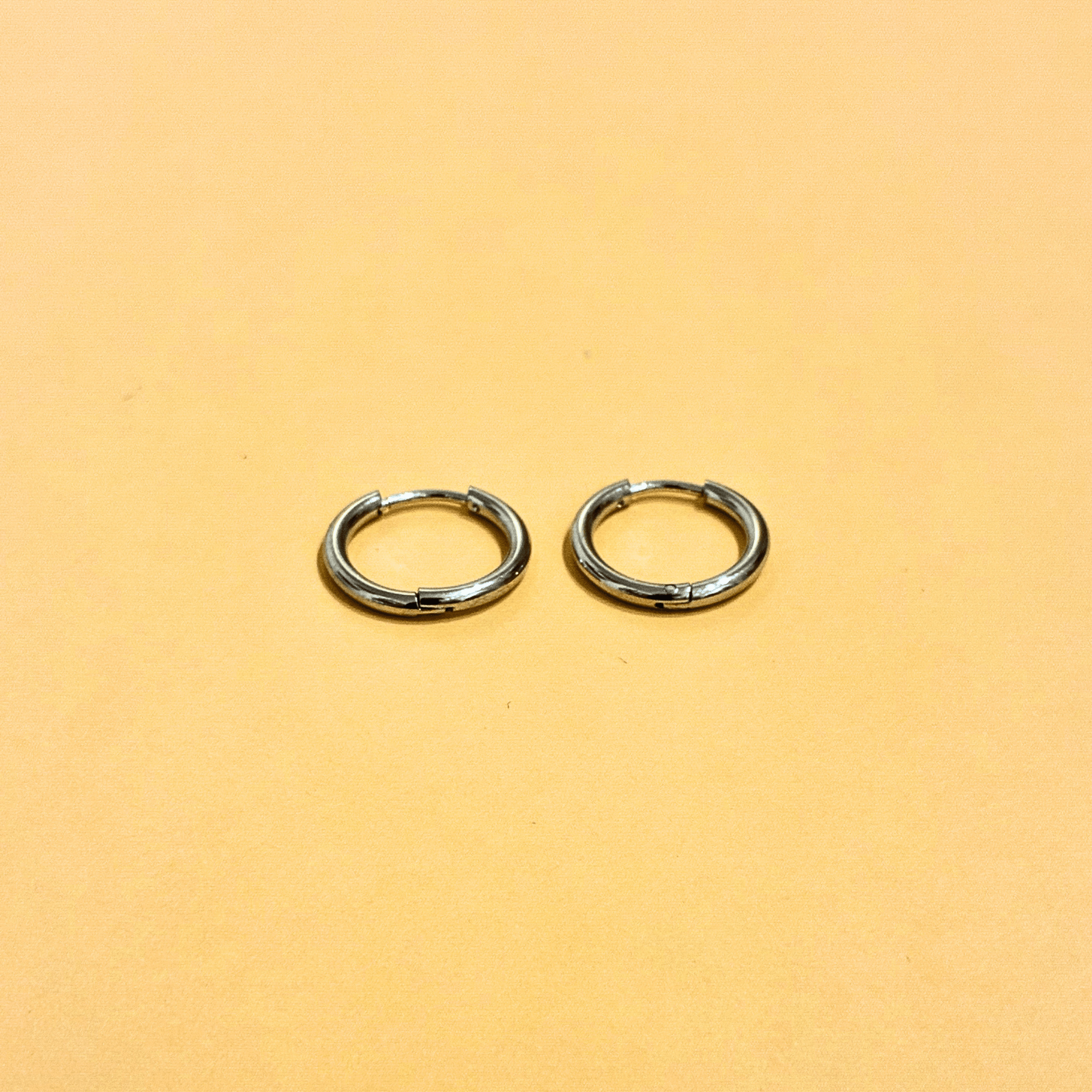 Boucles d’oreilles Cercle Argenté - 4 tailles disponibles - Boutique We Are ParisLes Cléias Acier Inoxydable