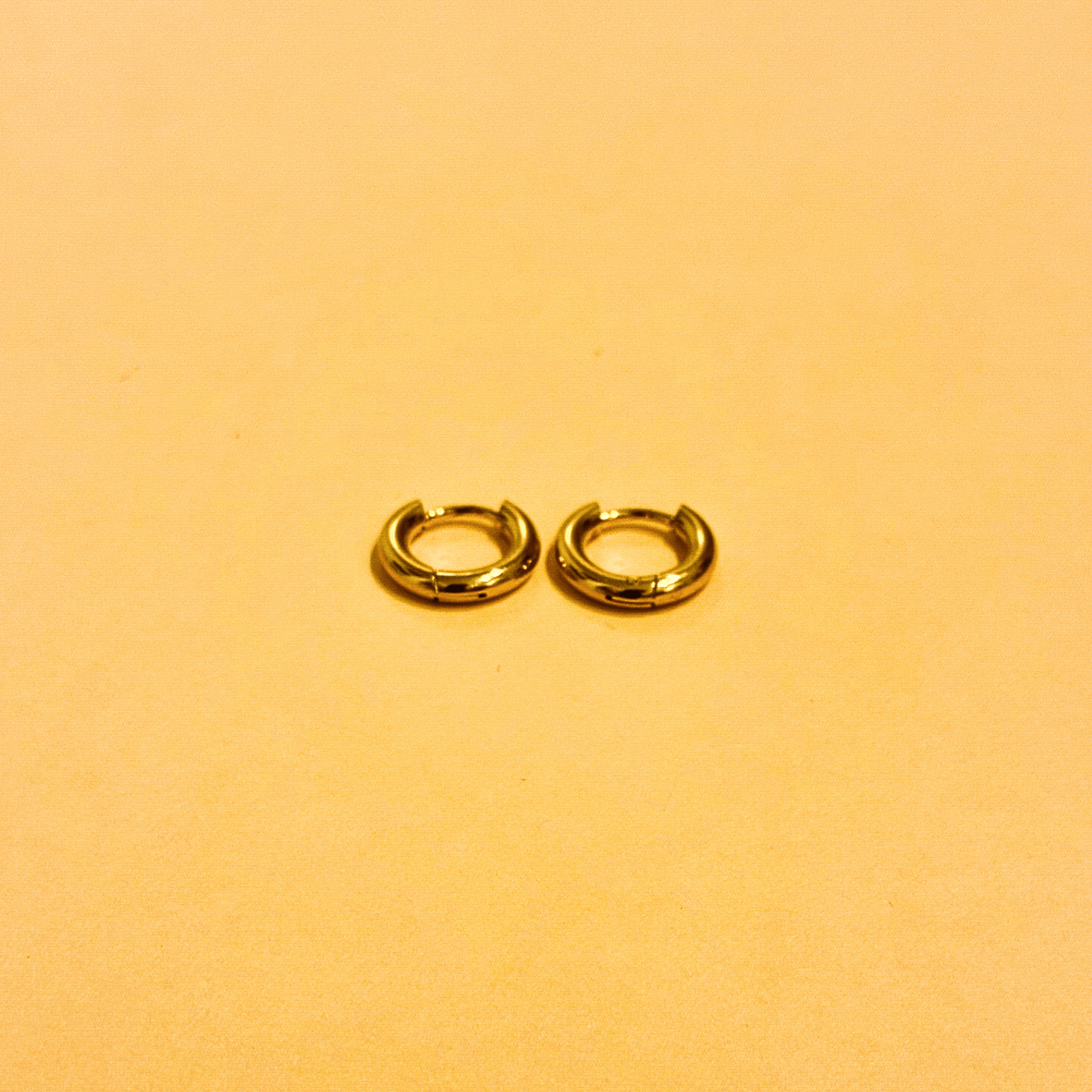 Boucles d’oreilles Tube Doré - 2 tailles disponibles - Boutique We Are ParisLes Cléias Acier Inoxydable