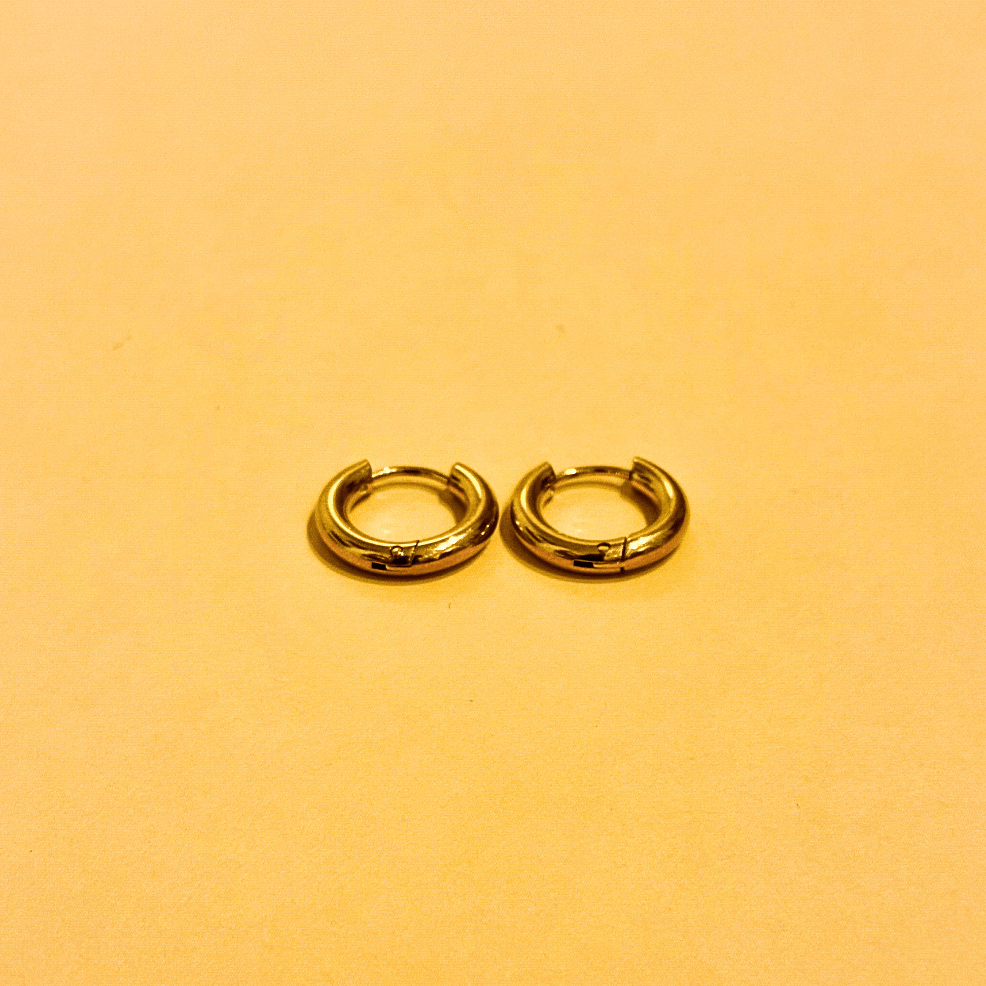 Boucles d’oreilles Tube Doré - 2 tailles disponibles - Boutique We Are ParisLes Cléias Acier Inoxydable