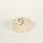 Bougie fleurie et pot en grès, parfum Dimanche Gourmand - Boutique We Are ParisMaison Séjour