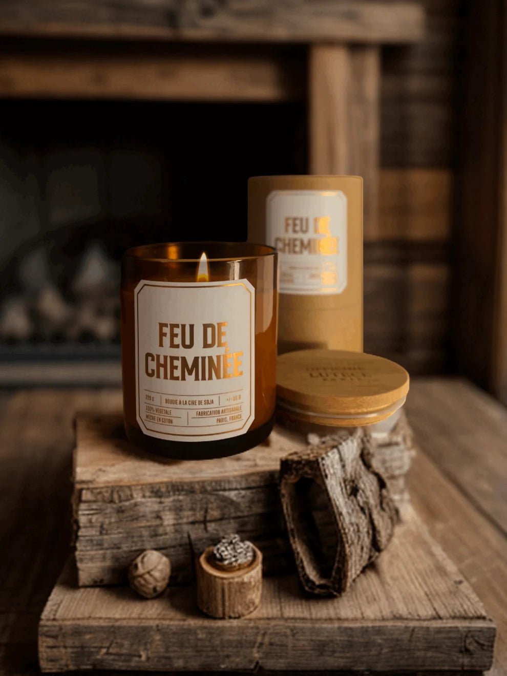 Bougie végétale parfumée Feu de Cheminée - Boutique We Are ParisOfficine Lutèce