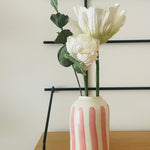 Bouquet de fleurs en papier & soliflore en céramique rayures roses – Édition limitée mai 2025 - Boutique We Are ParisFlowrette