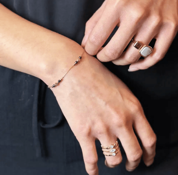 Bracelet Sophie Noir - Boutique We Are ParisLes Cléias Acier Inoxydable