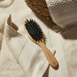 Brosse pneumatique en bois & poils de sanglier - bois clair - Boutique We Are ParisL'Artisan Brossier