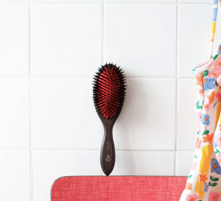 Brosse pneumatique en bois & poils de sanglier - Boutique We Are ParisL'Artisan Brossier