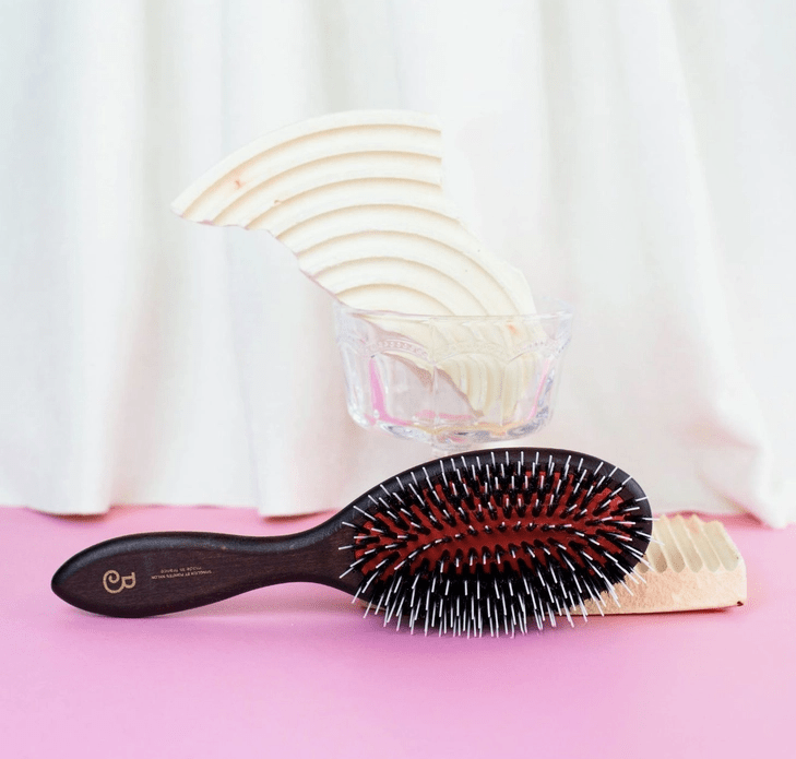 Brosse pneumatique en bois & poils de sanglier - taille grande - Boutique We Are ParisL'Artisan Brossier