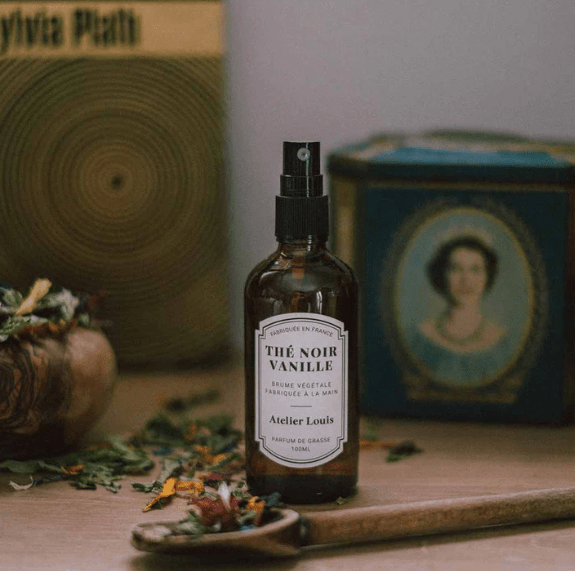 Brume d'intérieur bio, parfumée au Thé Noir & Vanille - Boutique We Are ParisAtelier Louis