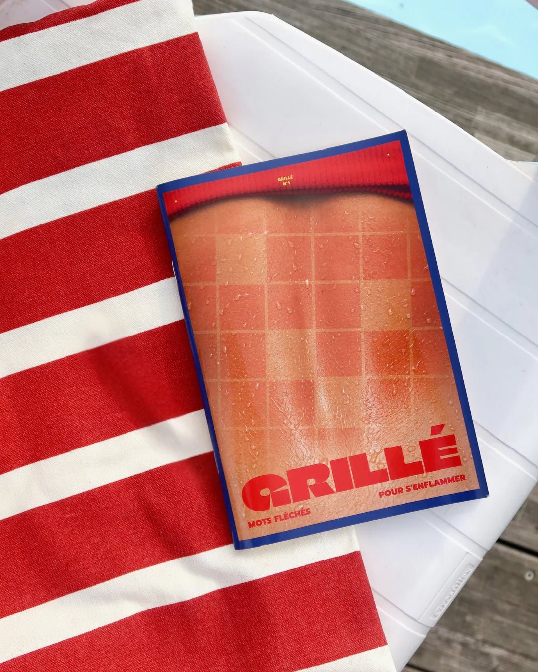 Cahier de mots fléchés Niveau Chaud - Boutique We Are ParisGrillé