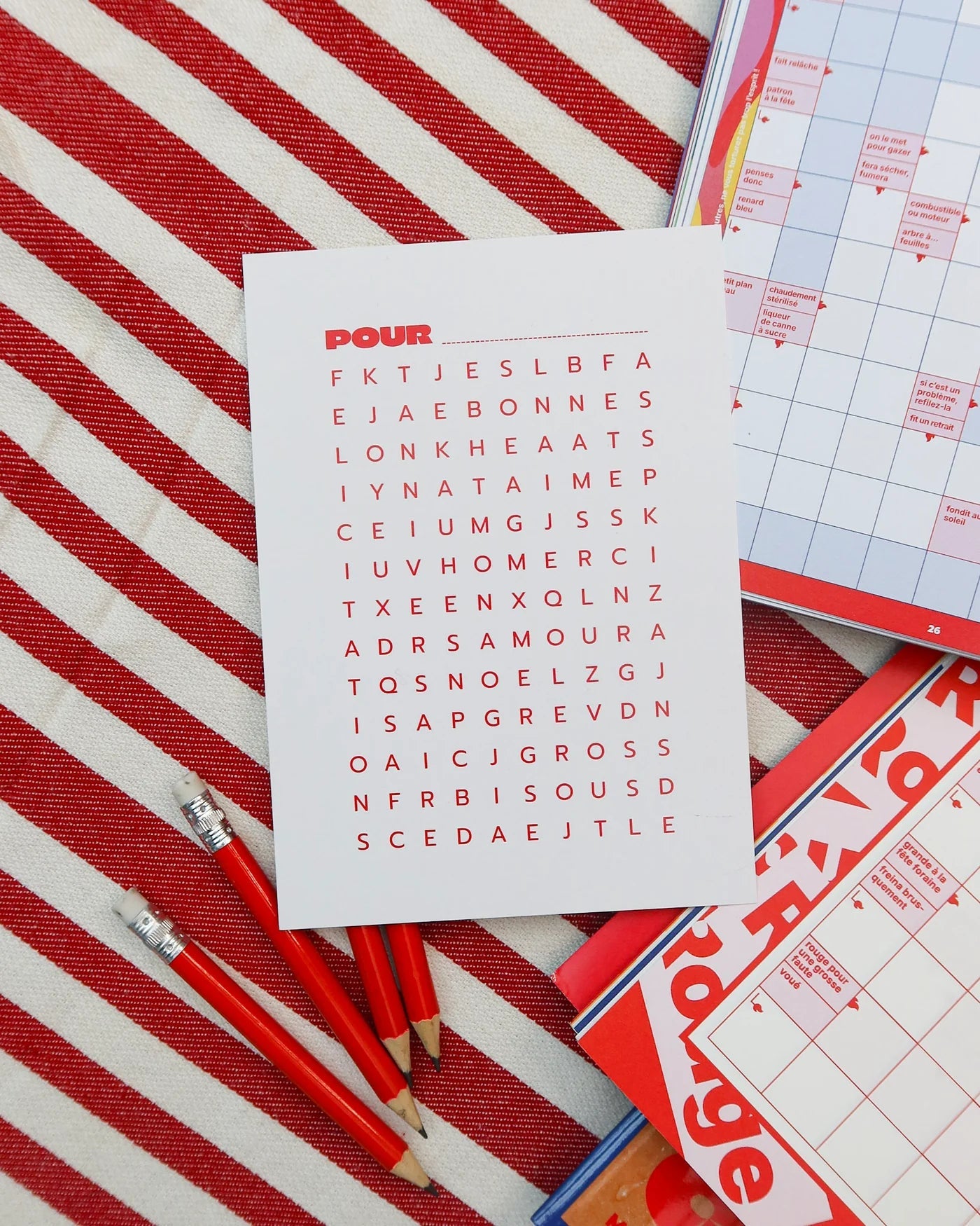 Cahier de mots fléchés Niveau Doux - Boutique We Are ParisGrillé