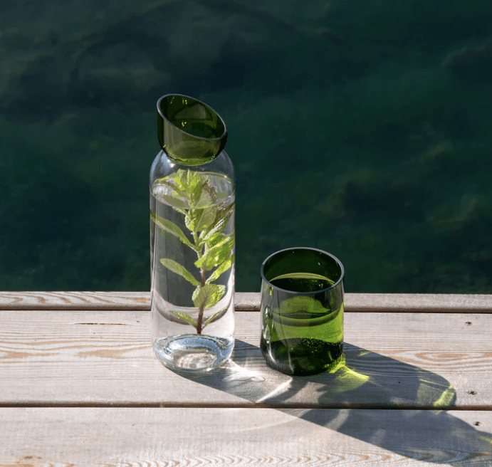 Carafe Vert / Blanc - Boutique We Are ParisQ De Bouteilles
