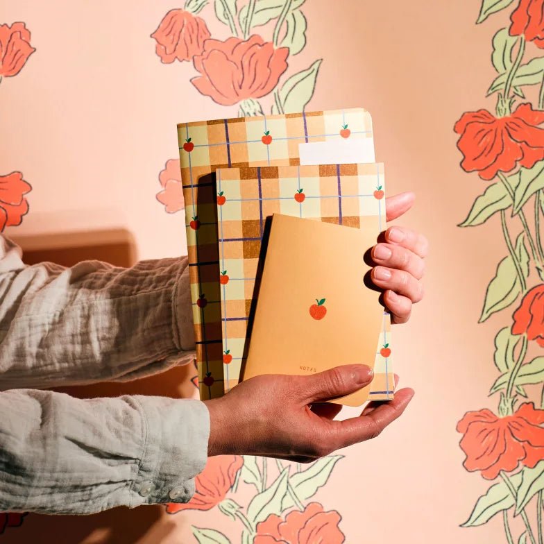 Carnet de poche Granny - Boutique We Are ParisSeason Paper