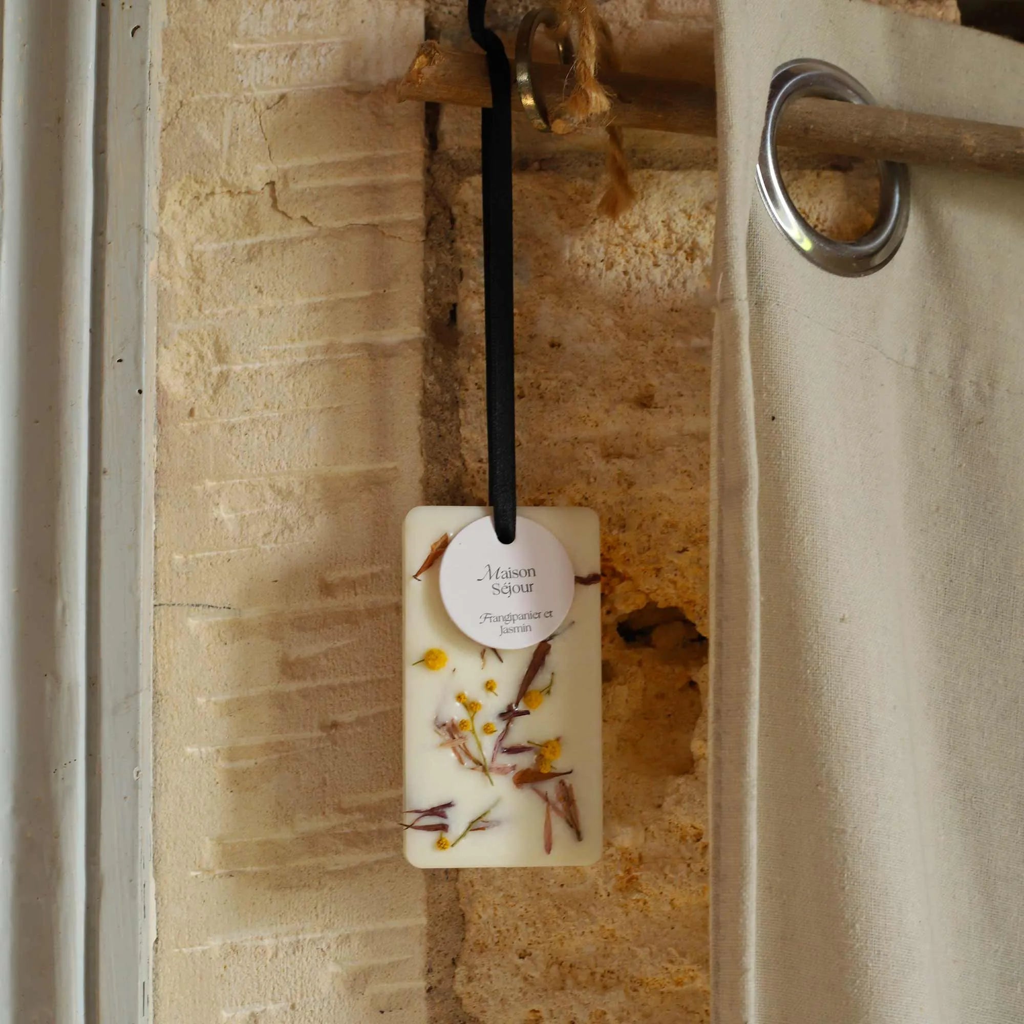 Carte florale parfumée au frangipanier et jasmin - Boutique We Are ParisMaison Séjour