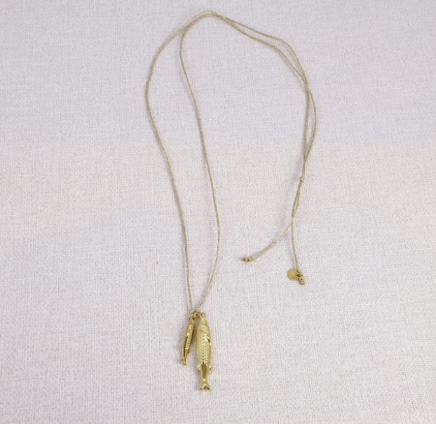 Chaîne en lurex gri - gri pendentif poissons en acier inoxydable doré - Boutique We Are ParisLes Cléias Acier Inoxydable