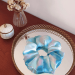 Chouchou Agua - imprimé tie & dye bleu mauve - Boutique We Are ParisLaure Derrey