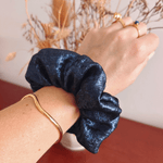 Chouchou Irisé Marine - tissu bleu brillant - Boutique We Are ParisLaure Derrey