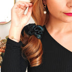 Chouchou Irisé Vert - tissu vert brillant - Boutique We Are ParisLaure Derrey