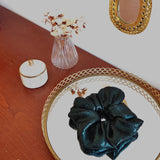Chouchou Irisé Vert - tissu vert brillant - Boutique We Are ParisLaure Derrey