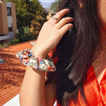 Chouchou Jemma - coton à fleurs imprimé corail et bleu - Boutique We Are ParisLaure Derrey