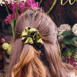 Chouchou Nephrite - tissu velours vert olive - Boutique We Are ParisLaure Derrey