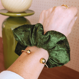 Chouchou Nephrite - tissu velours vert olive - Boutique We Are ParisLaure Derrey