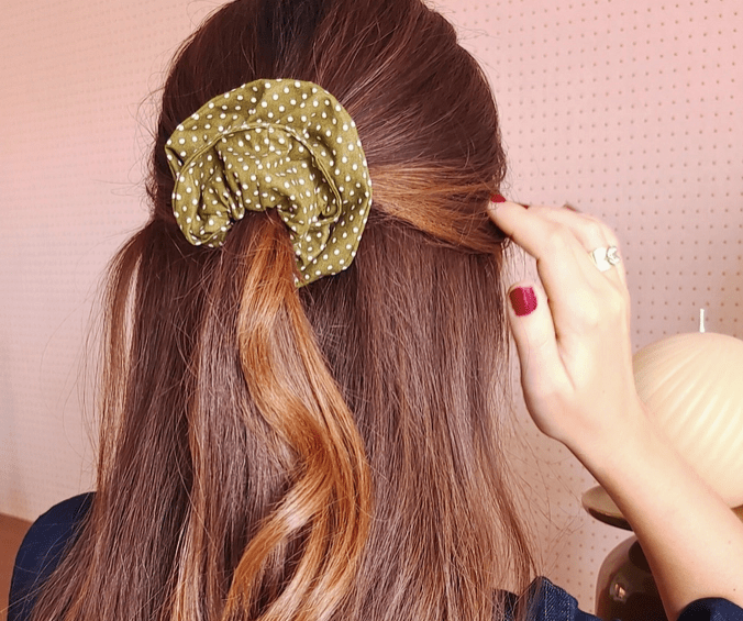 Chouchou Simone - coton vert olive à pois blancs - Boutique We Are ParisLaure Derrey