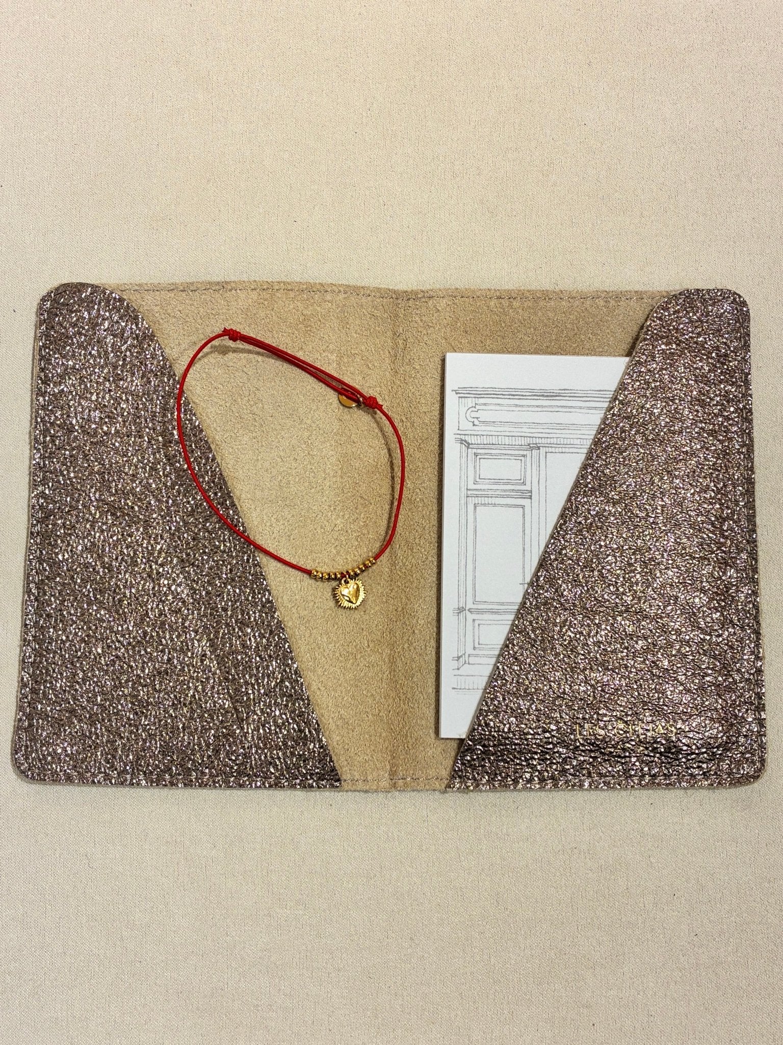 Coffret Cœur Cuivré – Protège - passeport, carnet & bracelet - Boutique We Are ParisCoffrets We Are Paris
