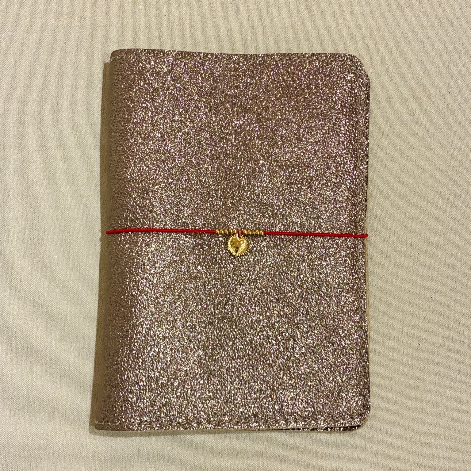 Coffret Cœur Cuivré – Protège - passeport, carnet & bracelet - Boutique We Are ParisCoffrets We Are Paris