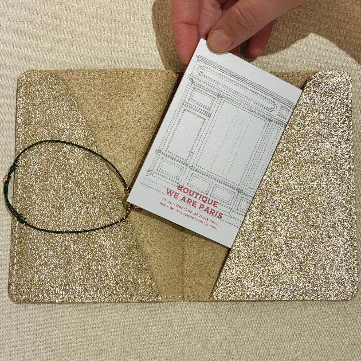 Coffret Cœur Doré – Protège - passeport, carnet & bracelet - Boutique We Are ParisCoffrets We Are Paris