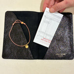 Coffret Cœur Noir – Protège - passeport, carnet & bracelet - Boutique We Are ParisCoffrets We Are Paris