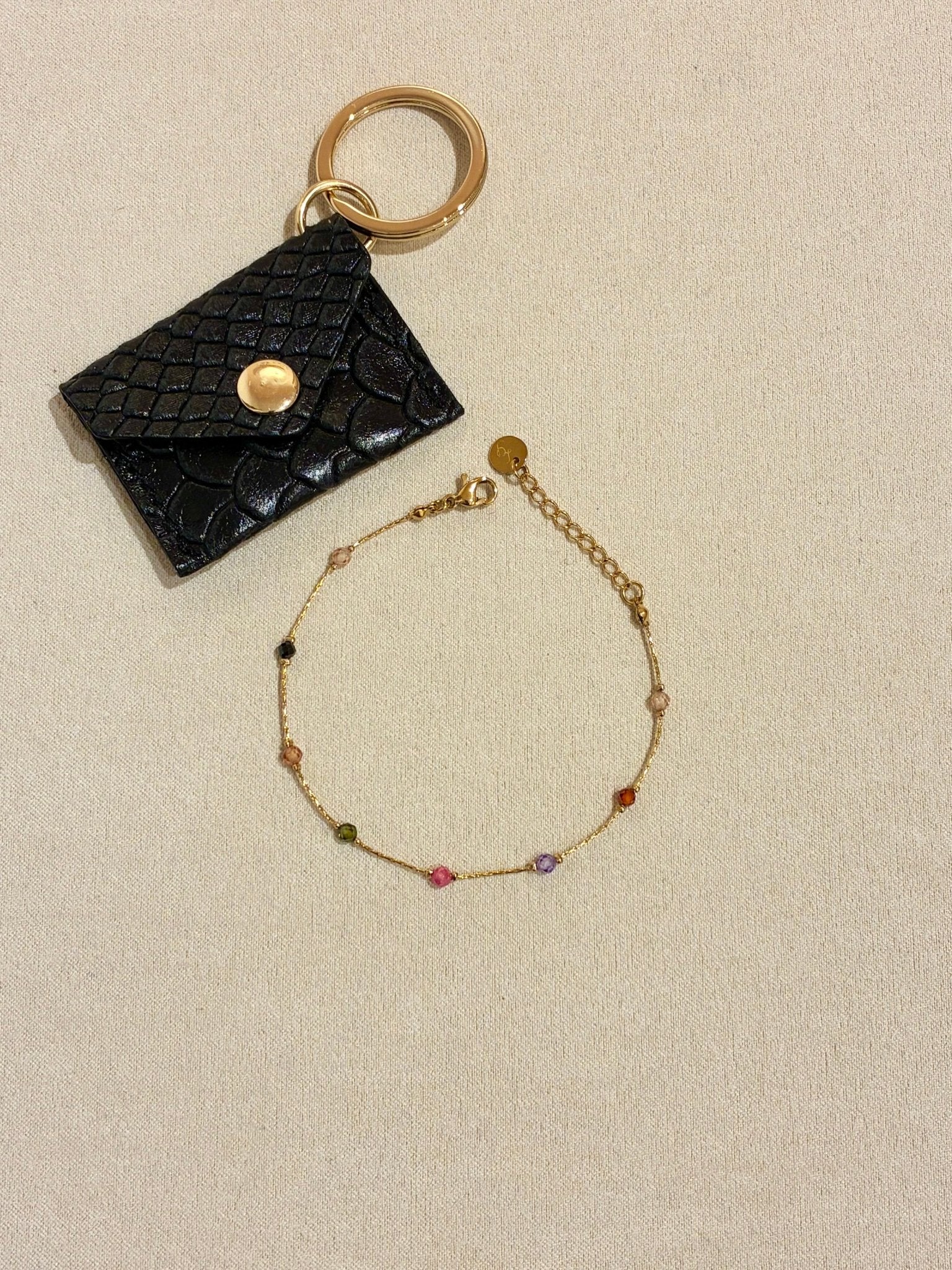 Coffret Noir Mystère – L’Enveloppe Secrète & son Bracelet - Boutique We Are ParisCoffrets We Are Paris