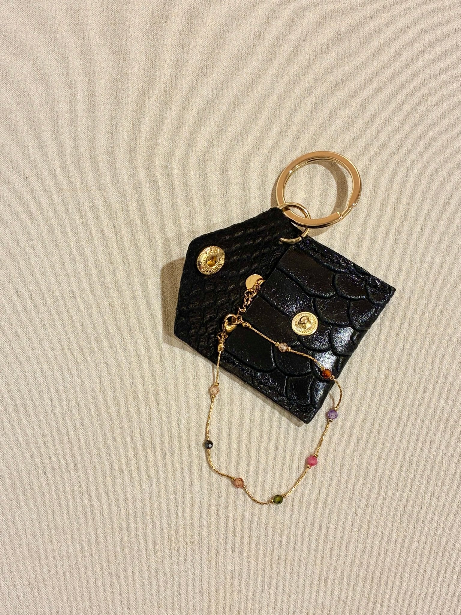 Coffret Noir Mystère – L’Enveloppe Secrète & son Bracelet - Boutique We Are ParisCoffrets We Are Paris