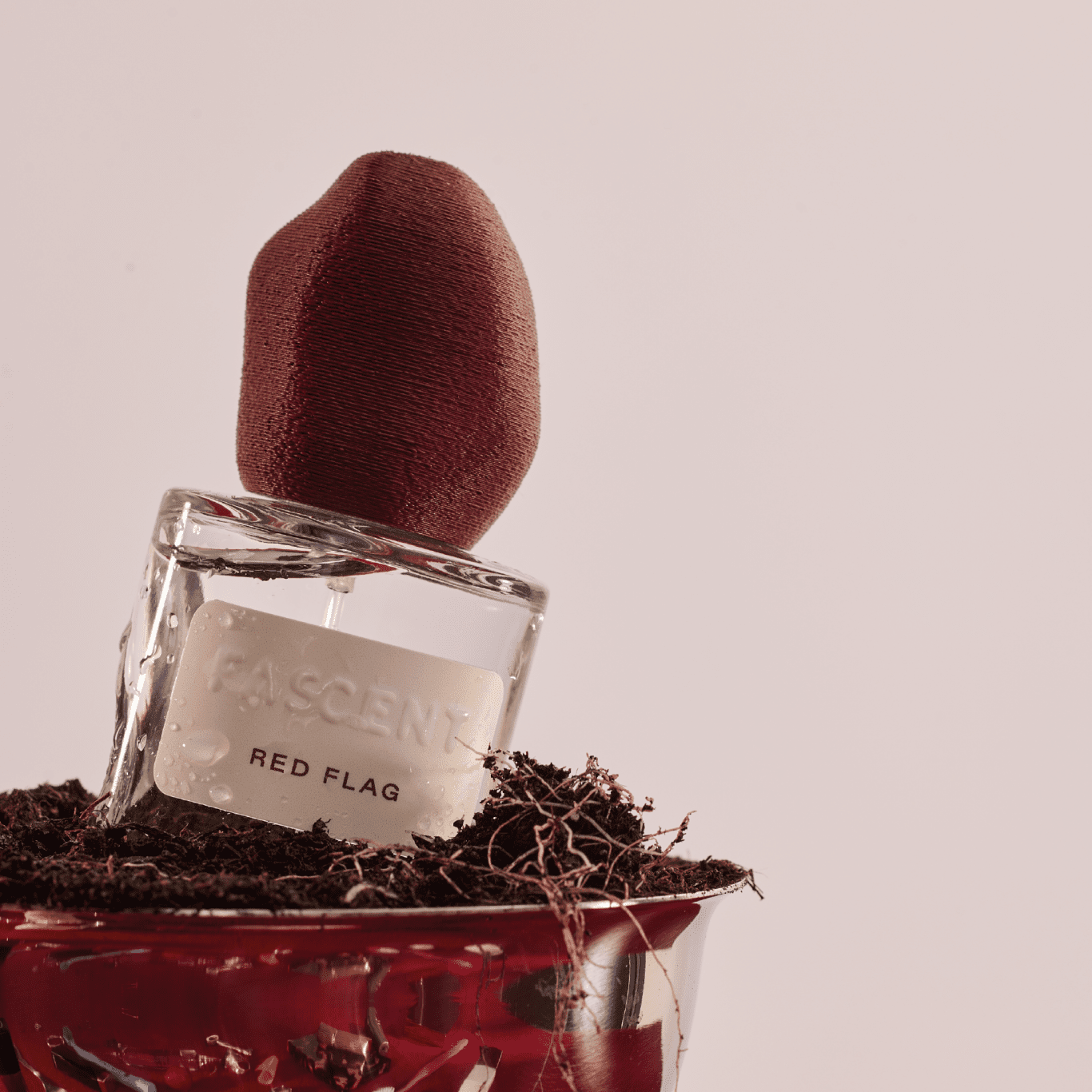 (eau de parfum rechargeable) Red Flag - Boutique We Are ParisFascent