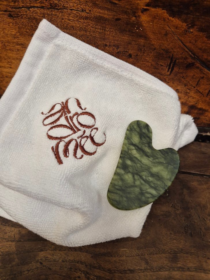 Gua Sha Visage en Pierre de Serpentine – Massage & Éclat - Boutique We Are ParisAndromée