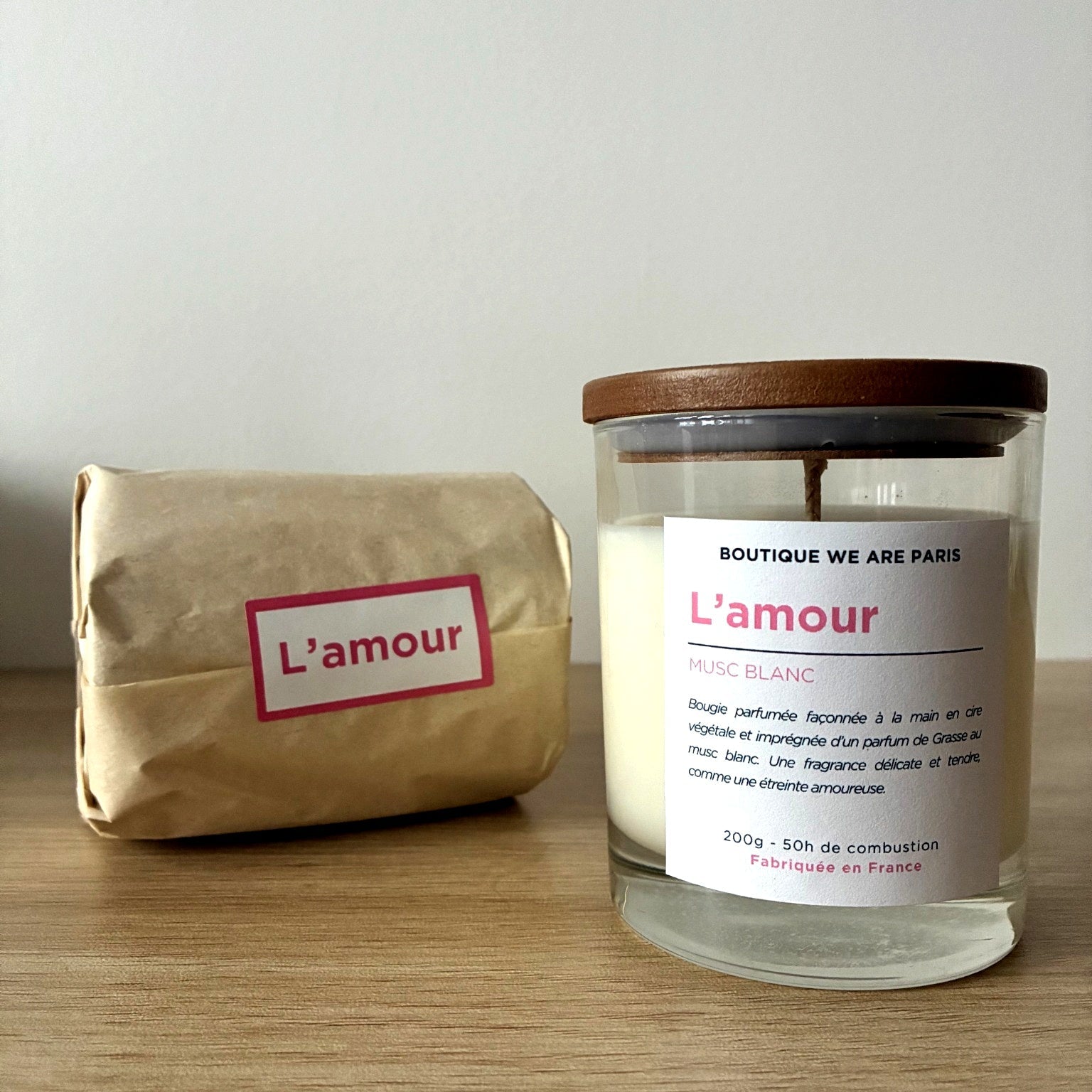 L'amour, bougie végétale parfumée au musc blanc - Boutique We Are ParisCollection We Are Paris