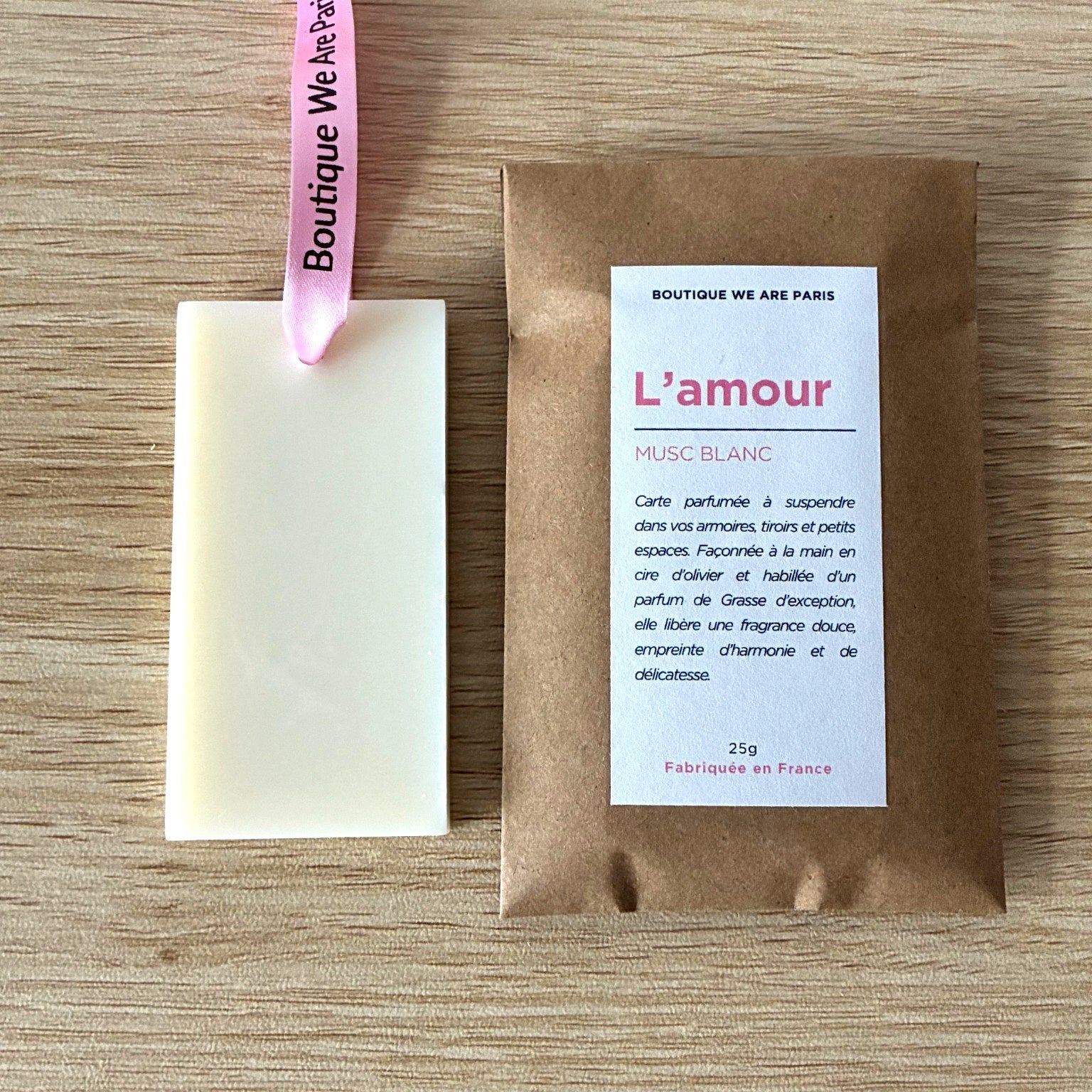 L'amour, carte parfumée au musc blanc - Boutique We Are ParisCollection We Are Paris