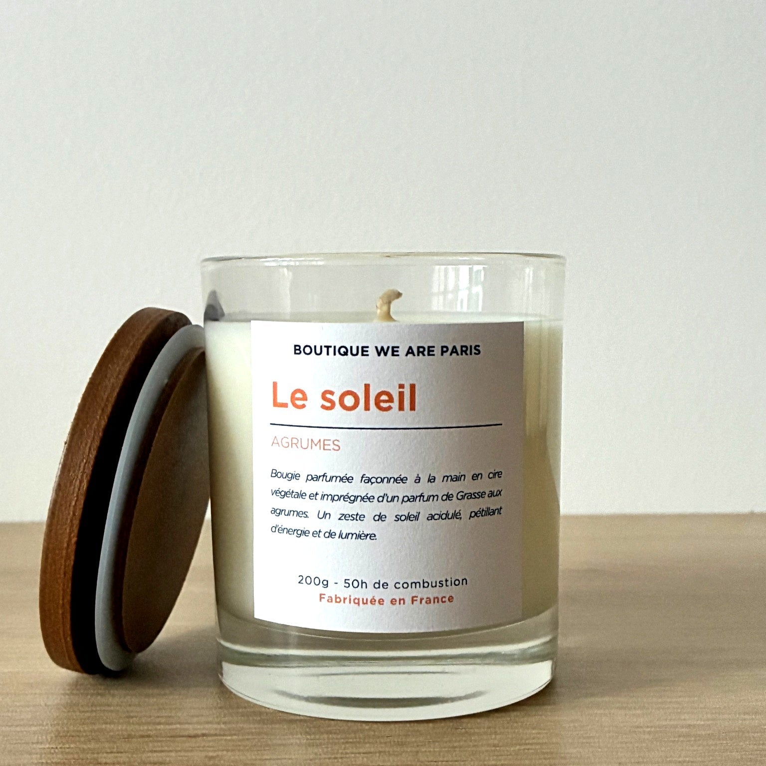 Le soleil, bougie végétale parfumée aux agrumes - Boutique We Are ParisCollection We Are Paris