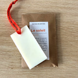 Le soleil, carte parfumée aux agrumes - Boutique We Are ParisCollection We Are Paris