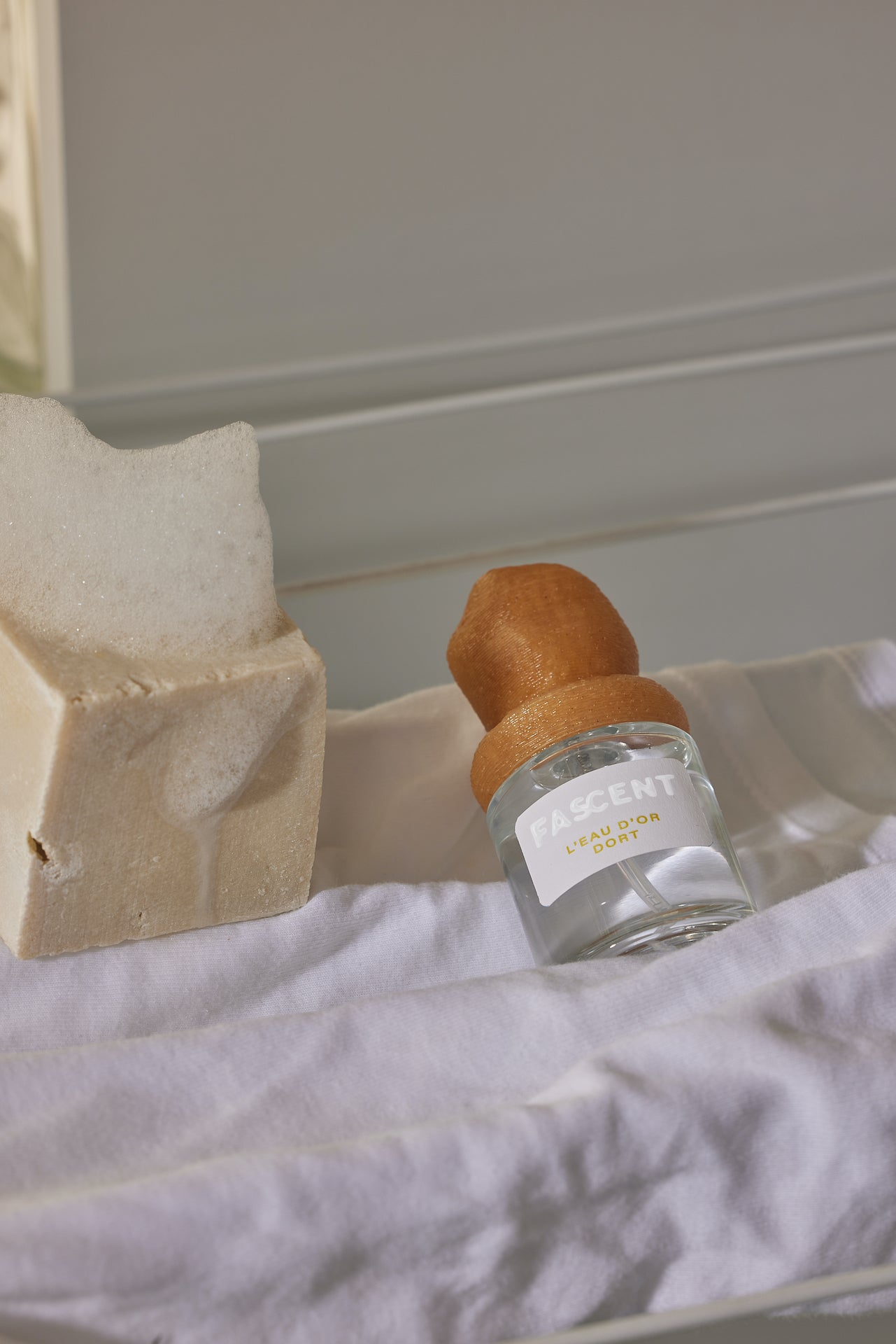 L'eau d'or dort - Parfum Bergamote, Fleur d’oranger, Musc blanc par Fascent - Boutique We Are ParisFascent