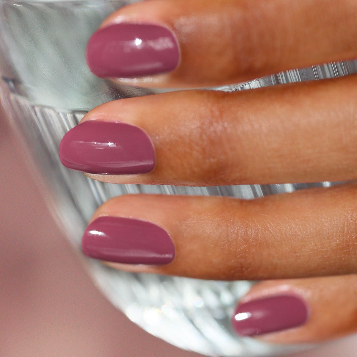 MANUCURIST - Vernis à ongles Victoria Plum - Boutique We Are Paris