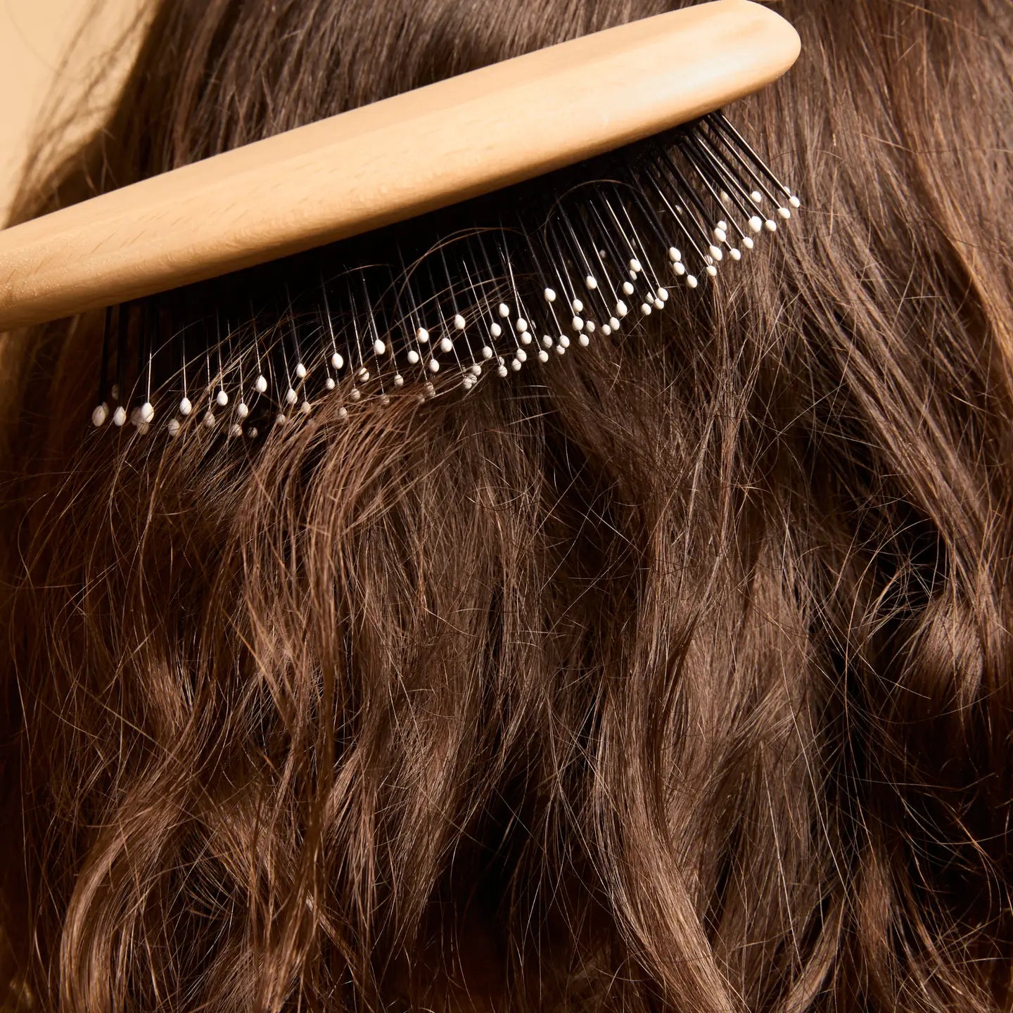 Margot - Brosse pneumatique en bois de hêtre – 100 % picots nylon - Boutique We Are ParisL'Artisan Brossier