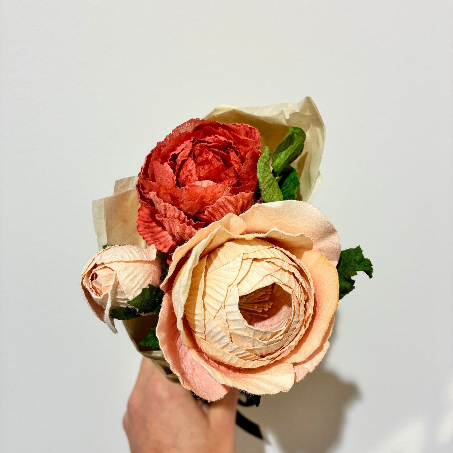 Rosalia, bouquet de fleurs en papier - Boutique We Are ParisFlowrette