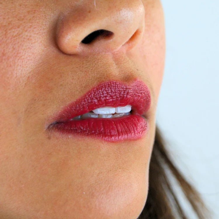 ROUGE À LÈVRES SOIN BORDEAUX - Boutique We Are ParisClever Beauty