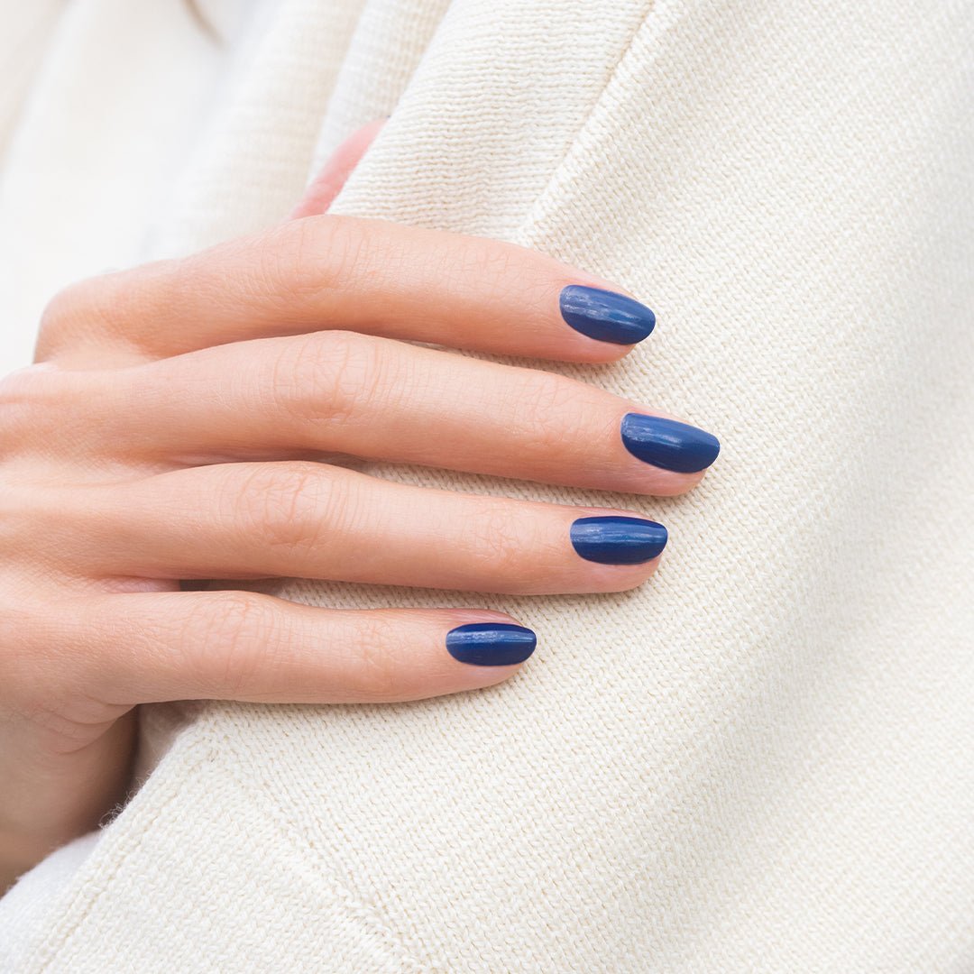 Vernis Green Manucurist-Navy Blue-manucure bleu marine - Boutique We Are ParisManucurist